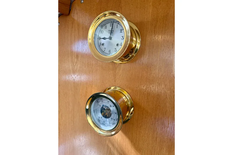 Slide: The Image of Gold nautical clock and barometer on Catalina 36 MkII yacht, 2000 model. - 35