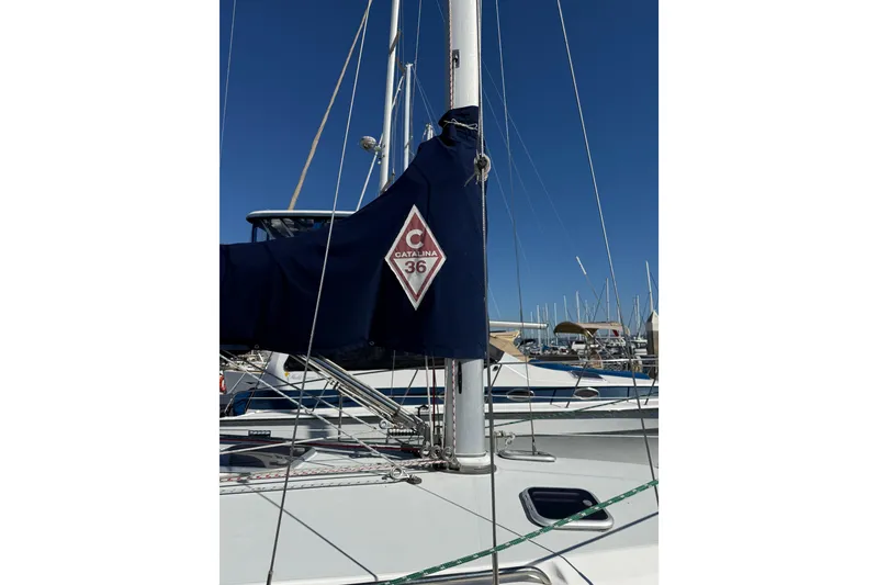 Slide: The Image of Catalina 36 MkII sailboat mast and rigging, 2000 model, docked in marina. - 44