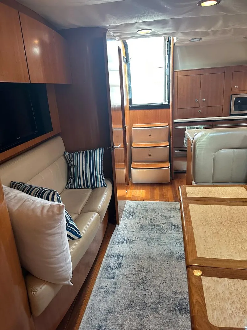 Slide: The Image of Main Cabin - 21