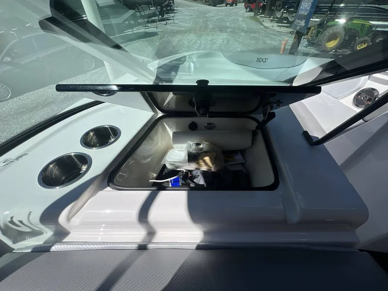 Slide: The Image of MasterCraft NXT22 2018 - 20