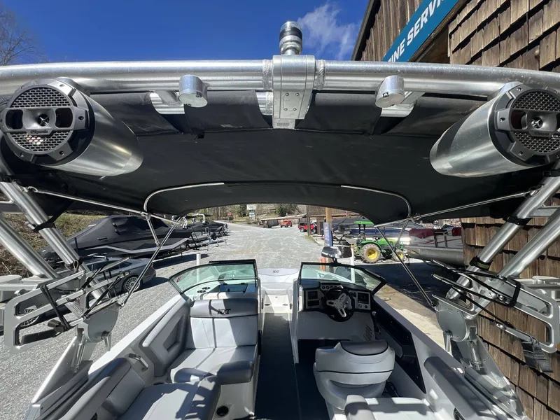 Slide: The Image of MasterCraft NXT22 2018 - 21