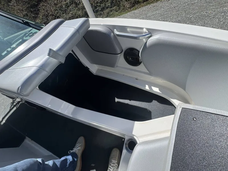 Slide: The Image of MasterCraft NXT22 2018 - 22