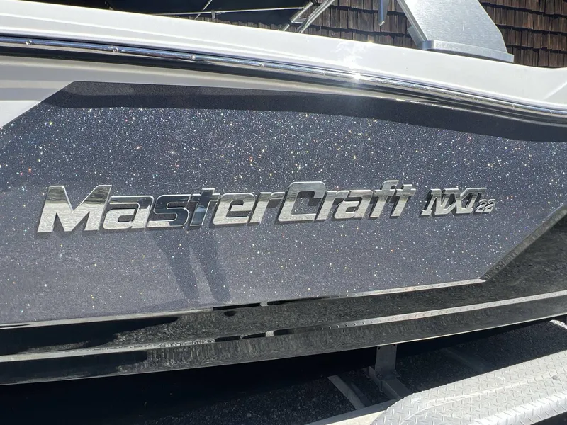 Slide: The Image of MasterCraft NXT22 2018 - 8