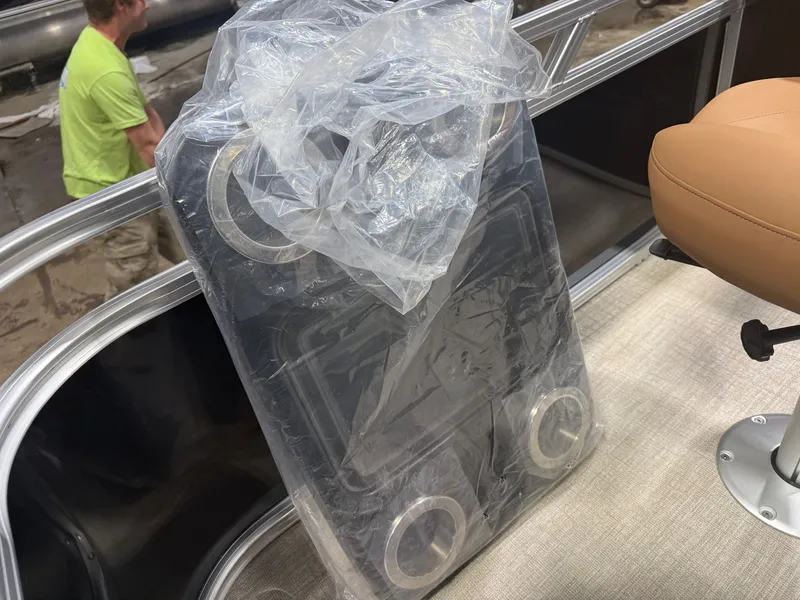 Slide: The Image of Tahoe Sport 2185 Quad Fish & Honda 4-Stroke EFI 2026 - 28