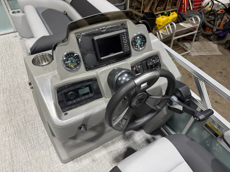 Slide: The Image of Tahoe Sport VRB 2385 Swingback & 4-Stroke $33995 2025 - 10