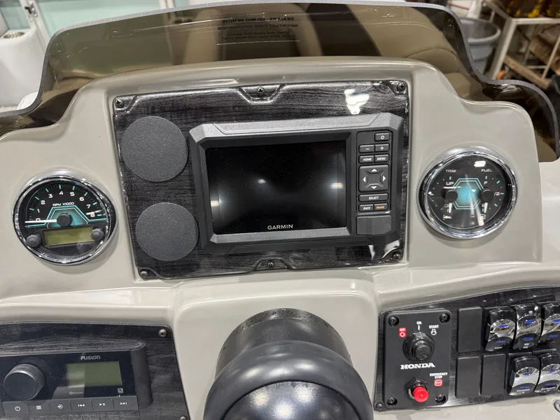 Slide: The Image of Tahoe Sport VRB 2385 Swingback & 4-Stroke $33995 2025 - 12