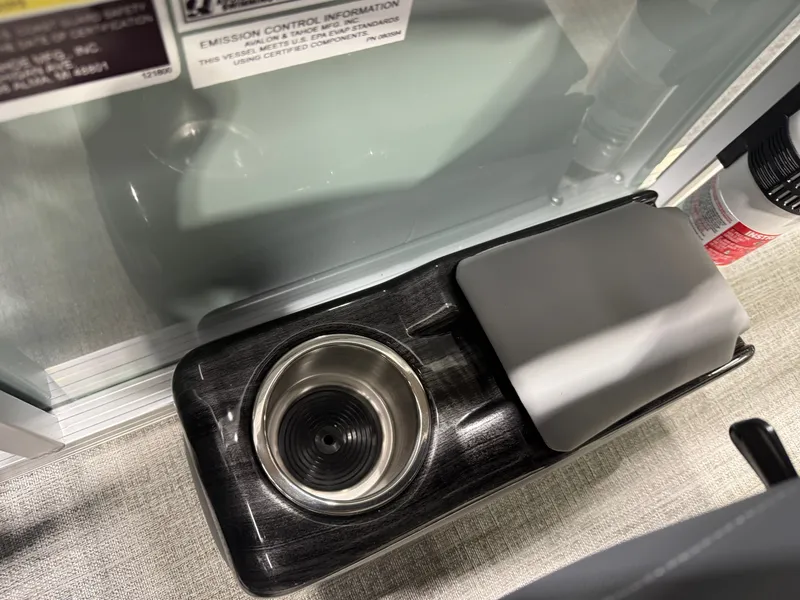 Slide: The Image of Tahoe Sport VRB 2385 Swingback & 4-Stroke $33995 2025 - 14