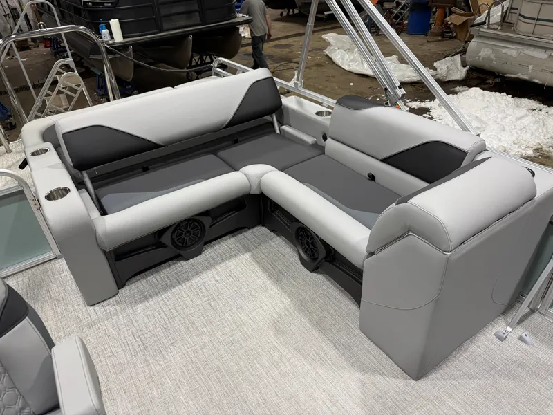 Slide: The Image of Tahoe Sport VRB 2385 Swingback & 4-Stroke $33995 2025 - 15