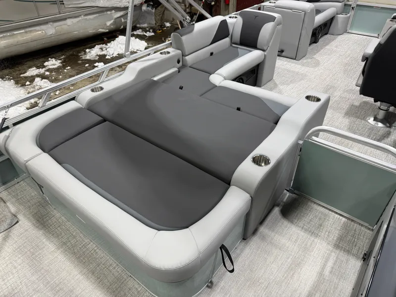 Slide: The Image of Tahoe Sport VRB 2385 Swingback & 4-Stroke $33995 2025 - 18