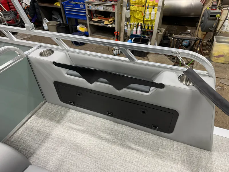 Slide: The Image of Tahoe Sport VRB 2385 Swingback & 4-Stroke $33995 2025 - 24