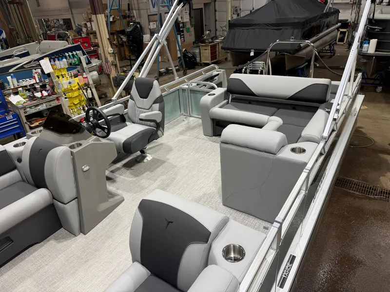 Slide: The Image of Tahoe Sport VRB 2385 Swingback & 4-Stroke $33995 2025 - 3