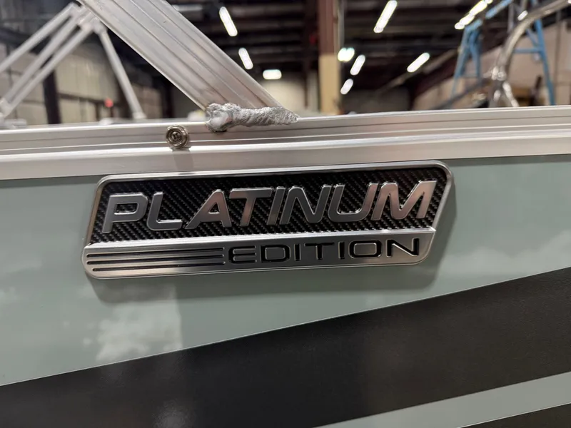 Slide: The Image of Tahoe Sport VRB 2385 Swingback & 4-Stroke $33995 2025 - 37