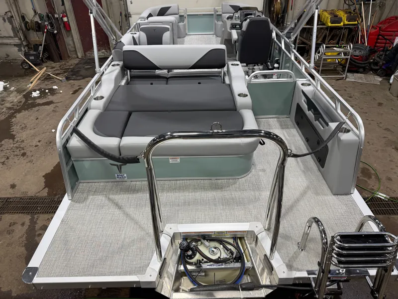 Slide: The Image of Tahoe Sport VRB 2385 Swingback & 4-Stroke $33995 2025 - 4