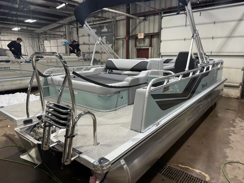 Slide: The Image of Tahoe Sport VRB 2385 Swingback & 4-Stroke $33995 2025 - 42