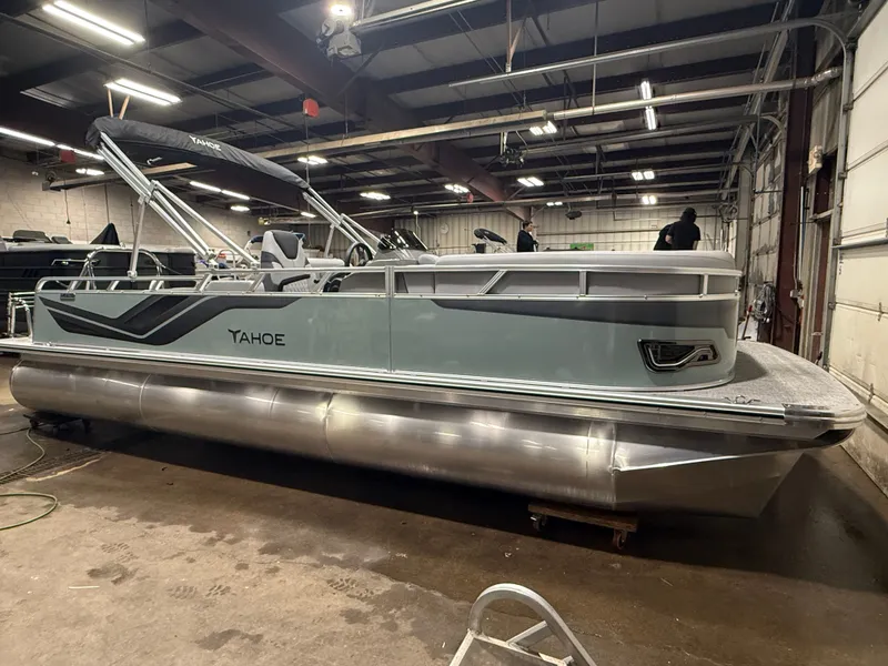 Slide: The Image of Tahoe Sport VRB 2385 Swingback & 4-Stroke $33995 2025 - 43