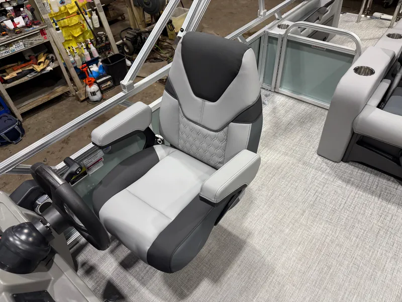 Slide: The Image of Tahoe Sport VRB 2385 Swingback & 4-Stroke $33995 2025 - 9