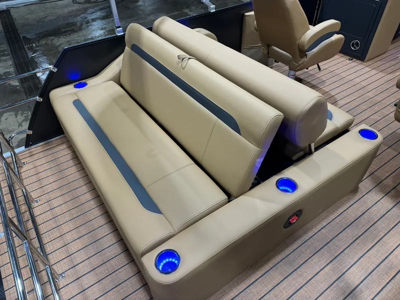 Slide: The Image of Bentley Pontoons Legacy 220 Swingback Pontoon & Honda 4-Stroke EFI 2026 - 17