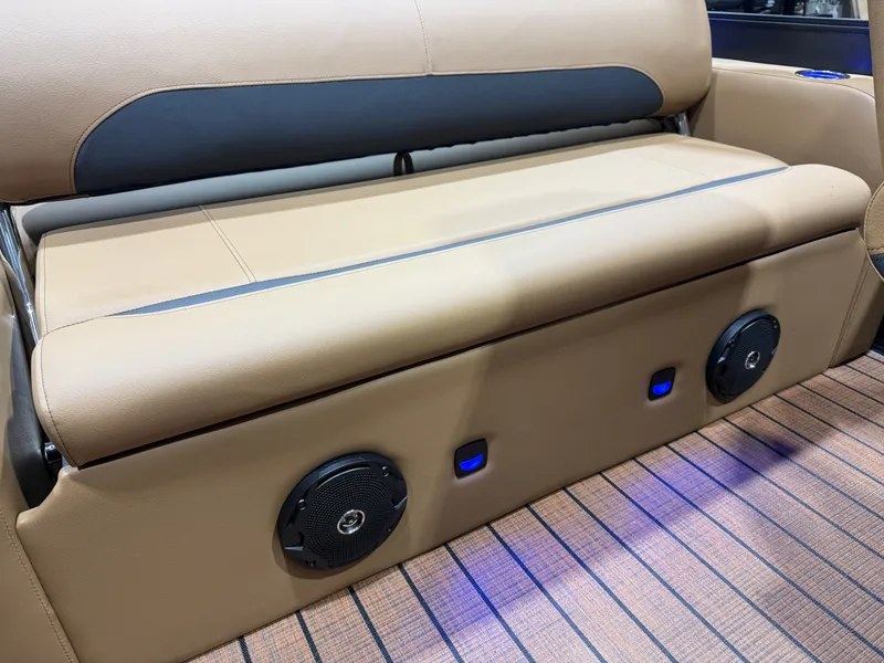 Slide: The Image of Bentley Pontoons Legacy 220 Swingback Pontoon & Honda 4-Stroke EFI 2026 - 24