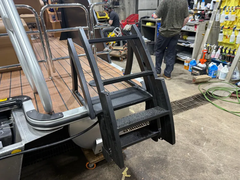 Slide: The Image of Bentley Pontoons Legacy 220 Swingback Pontoon & Honda 4-Stroke EFI 2026 - 37