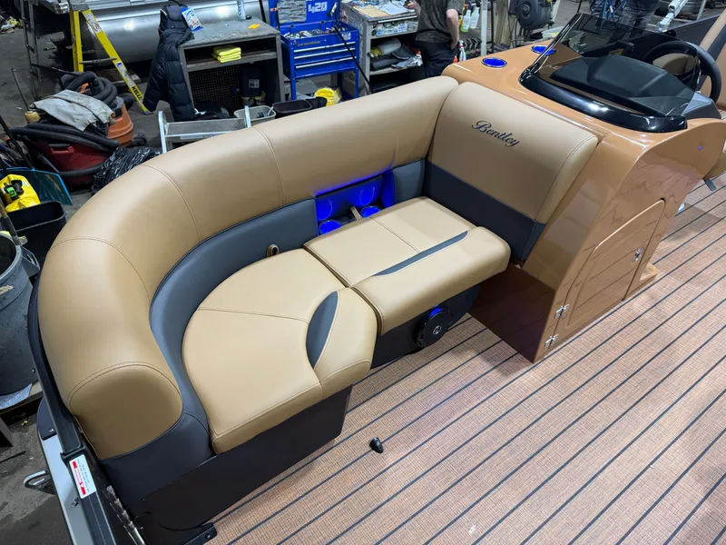 Slide: The Image of Bentley Pontoons Legacy 220 Swingback Pontoon & Honda 4-Stroke EFI 2026 - 8