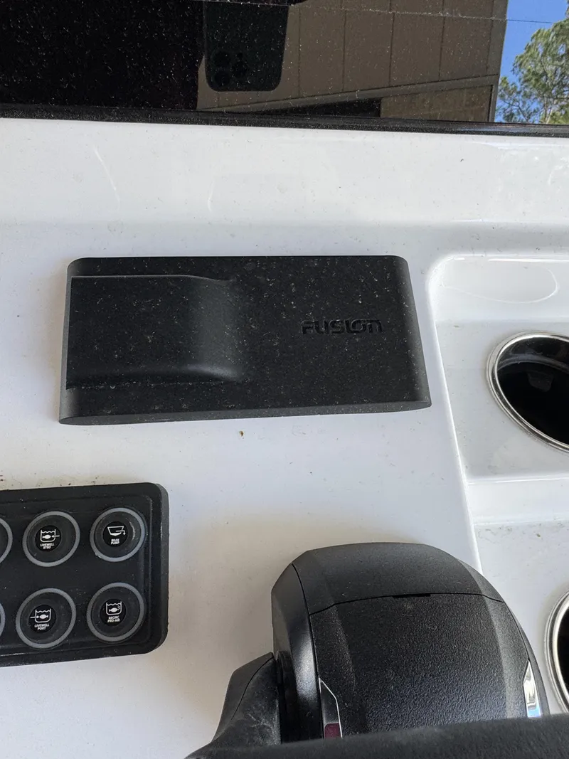 Slide: The Image of Sportsman Masters 247OE Bay Boat 2026 - 10