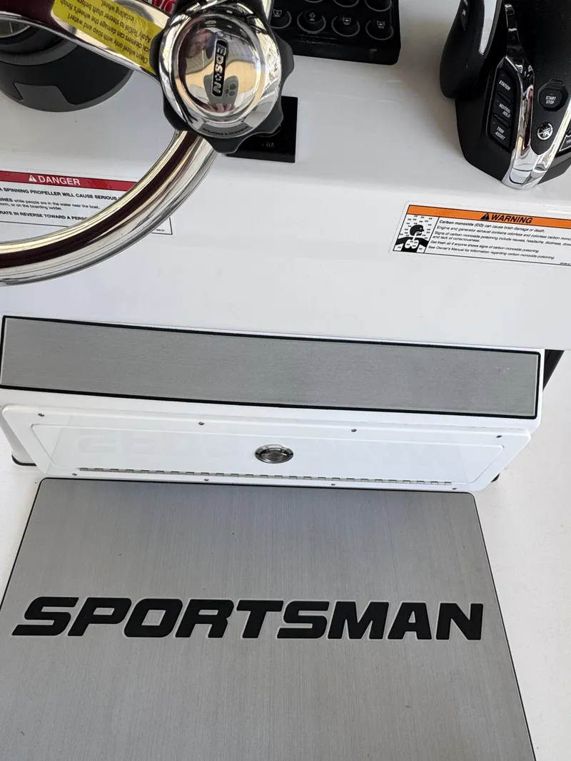 Slide: The Image of Sportsman Masters 247OE Bay Boat 2026 - 12