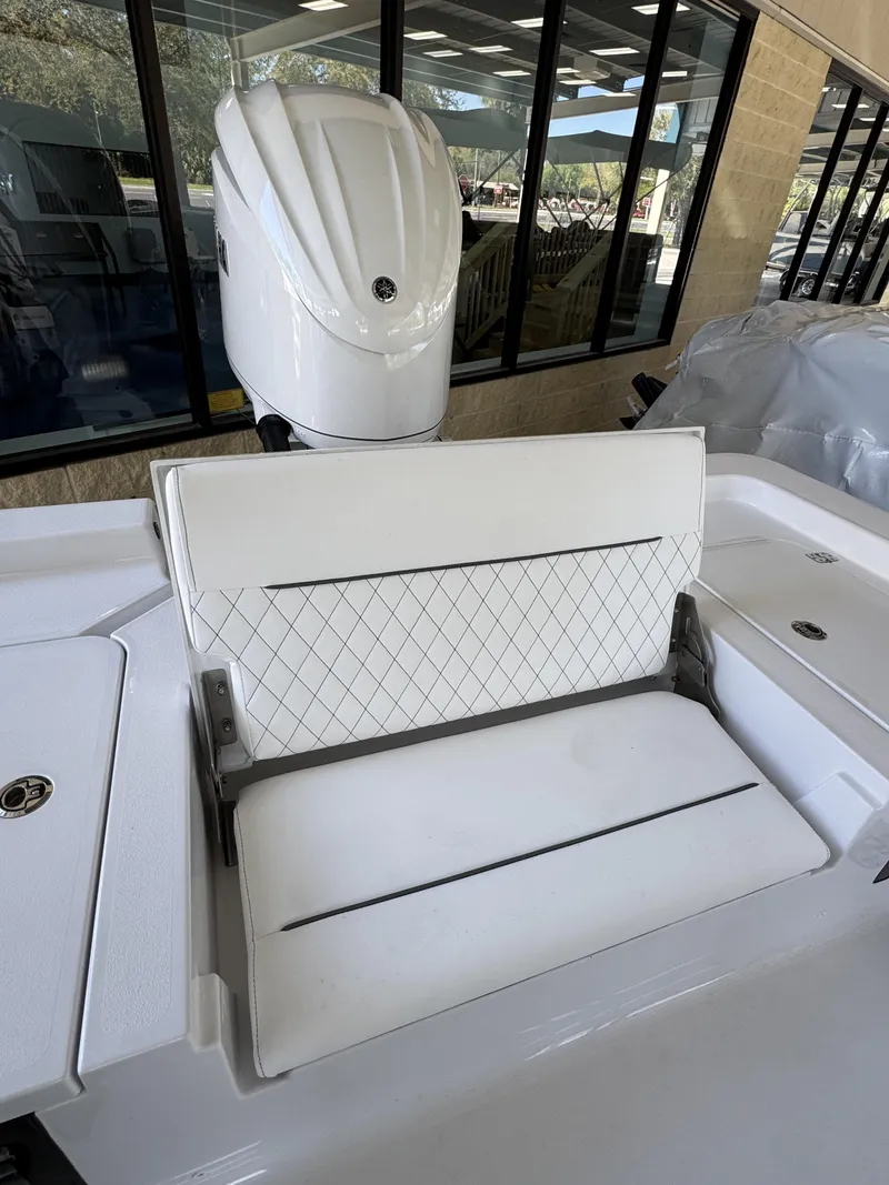 Slide: The Image of Sportsman Masters 247OE Bay Boat 2026 - 17