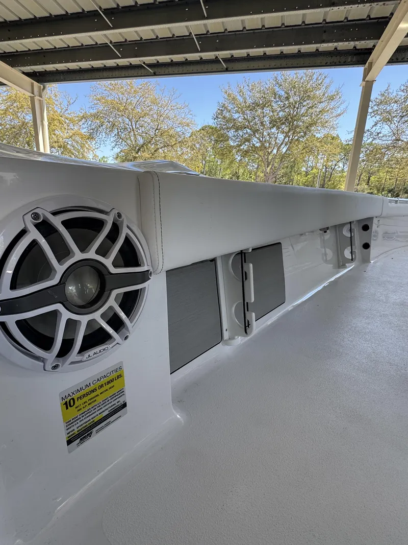 Slide: The Image of Sportsman Masters 247OE Bay Boat 2026 - 21