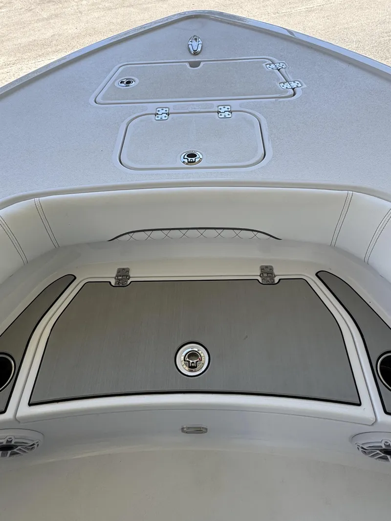 Slide: The Image of Sportsman Masters 247OE Bay Boat 2026 - 30