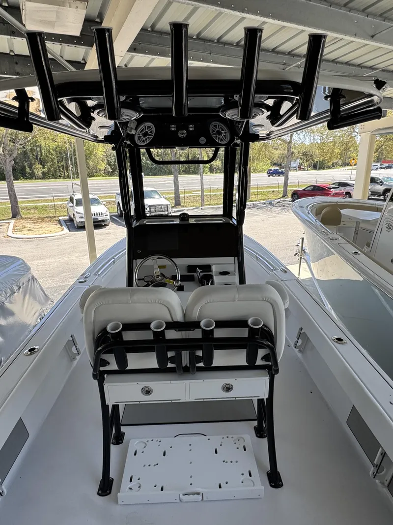 Slide: The Image of Sportsman Masters 247OE Bay Boat 2026 - 40