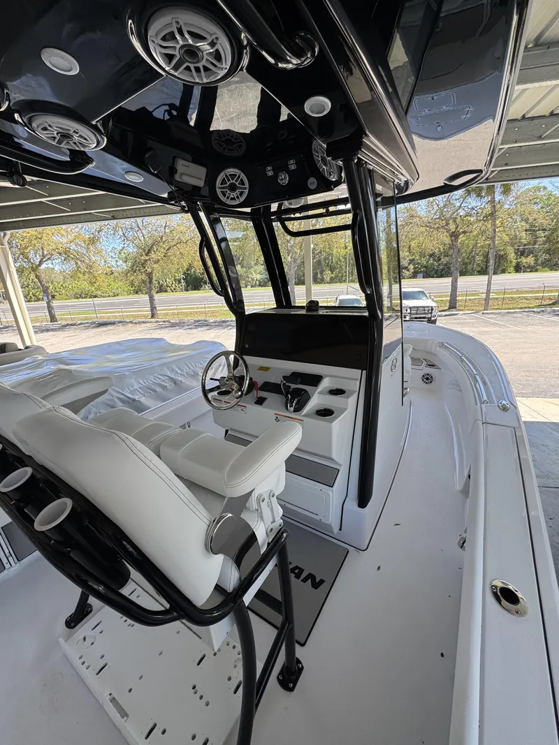 Slide: The Image of Sportsman Masters 247OE Bay Boat 2026 - 41