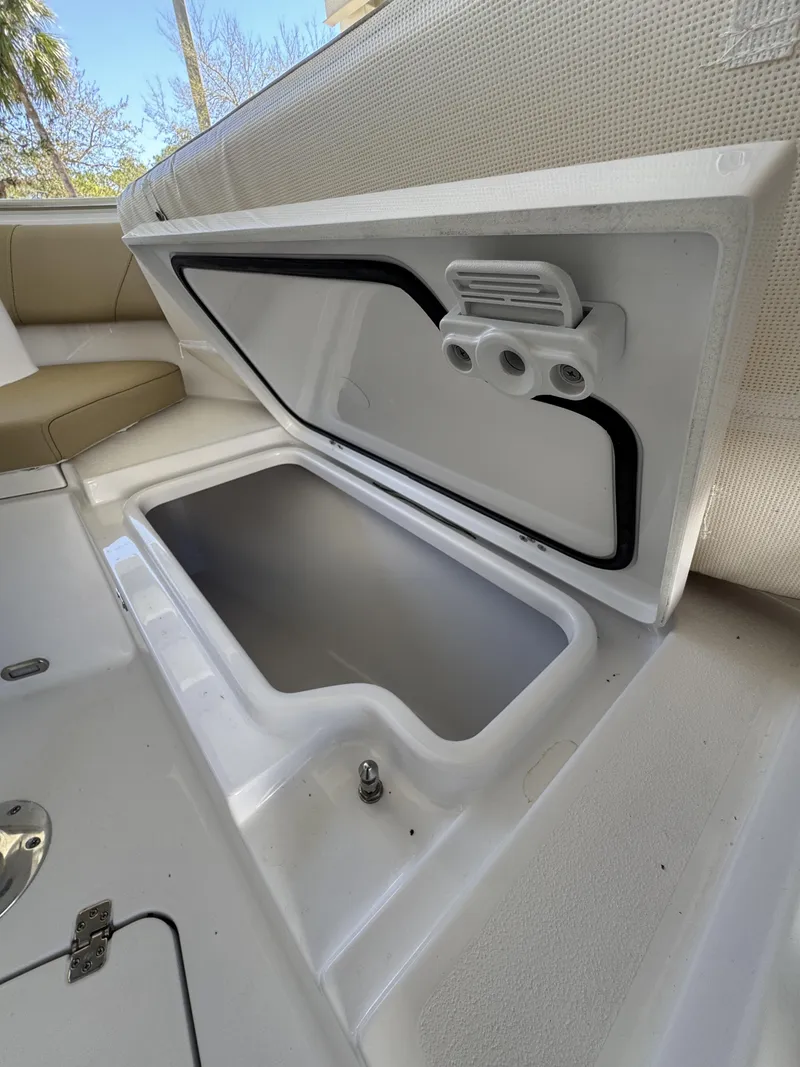 Slide: The Image of Sportsman Heritage 231 Center Console 2026 - 12