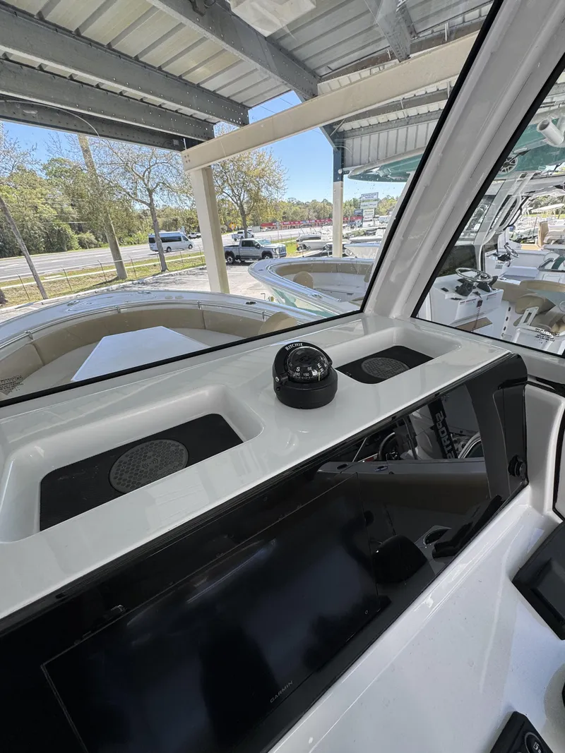 Slide: The Image of Sportsman Heritage 231 Center Console 2026 - 20