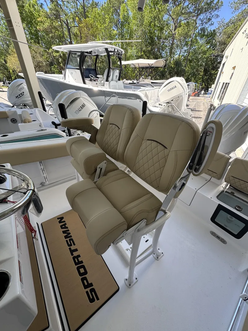 Slide: The Image of Sportsman Heritage 231 Center Console 2026 - 23