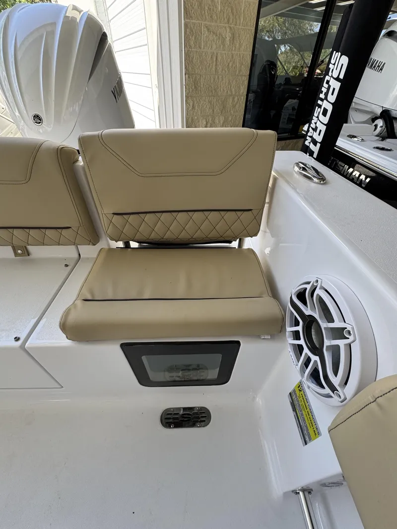 Slide: The Image of Sportsman Heritage 231 Center Console 2026 - 29