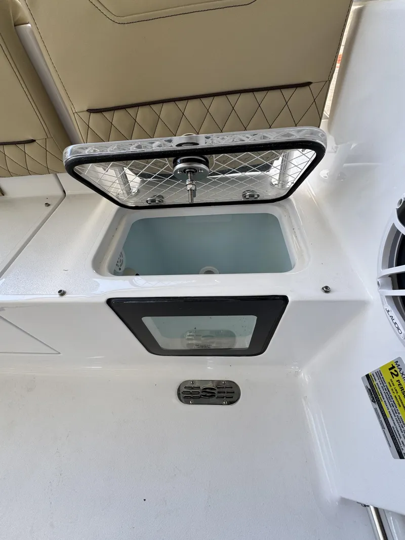 Slide: The Image of Sportsman Heritage 231 Center Console 2026 - 31