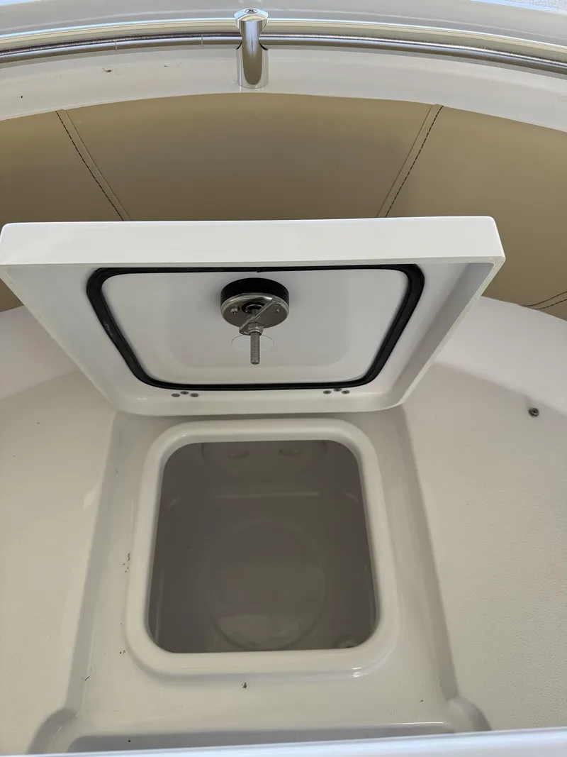 Slide: The Image of Sportsman Heritage 231 Center Console 2026 - 42