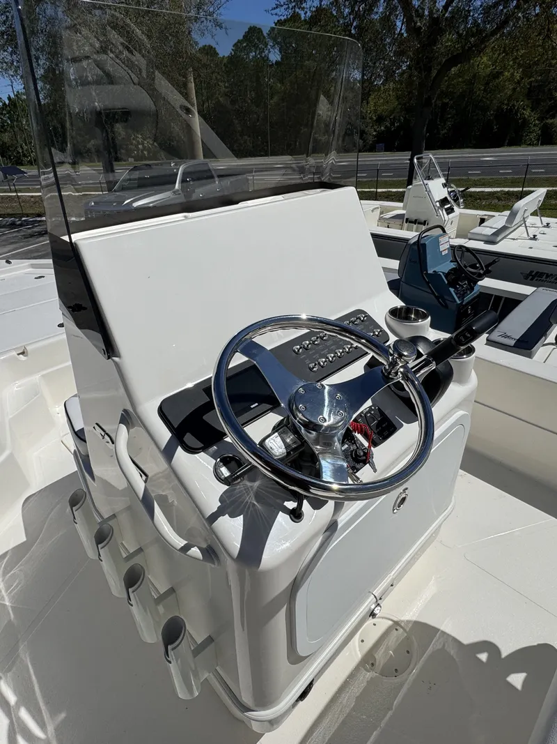 Slide: The Image of Skeeter SX Series SX221 2026 - 16