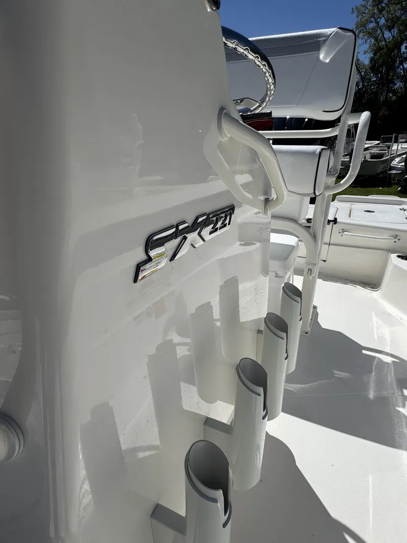 Slide: The Image of Skeeter SX Series SX221 2026 - 42