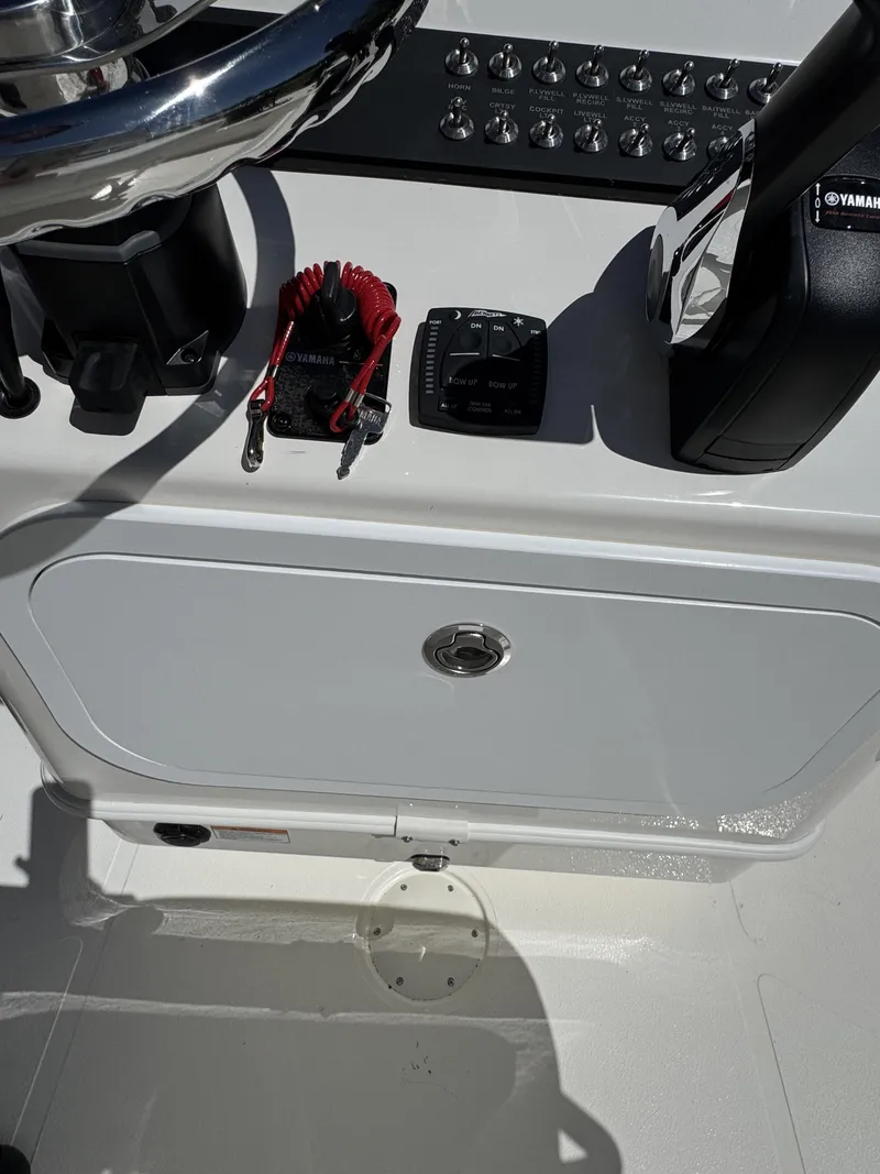 Slide: The Image of Skeeter SX Series SX221 2026 - 44