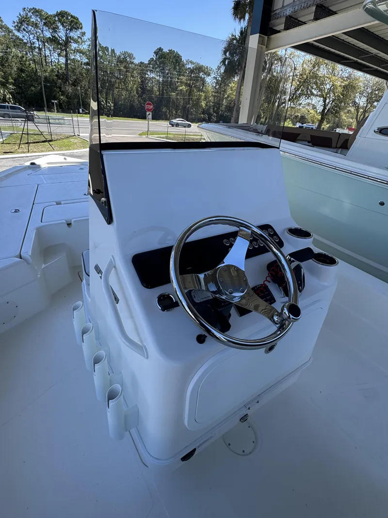 Slide: The Image of Skeeter SX Series SX241 2026 - 15