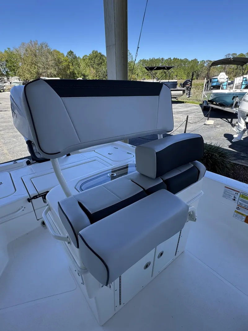 Slide: The Image of Skeeter SX Series SX241 2026 - 20