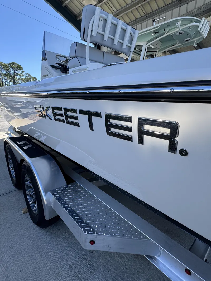 Slide: The Image of Skeeter SX Series SX241 2026 - 27