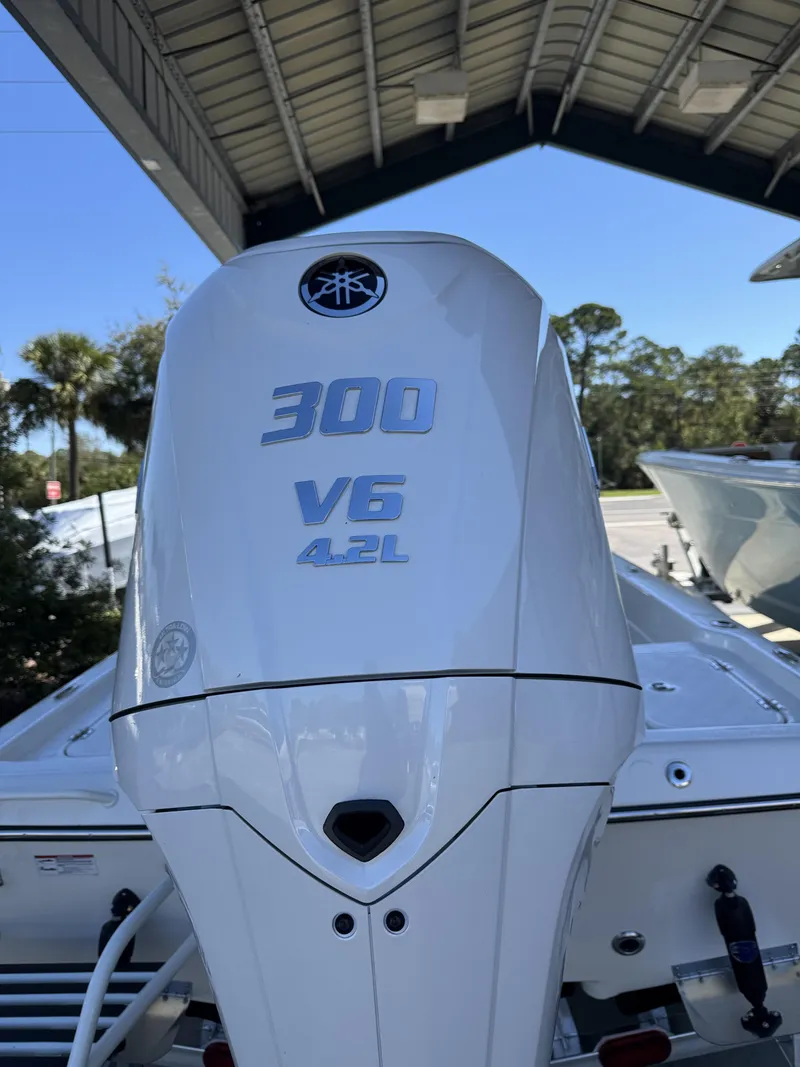 Slide: The Image of Skeeter SX Series SX241 2026 - 30