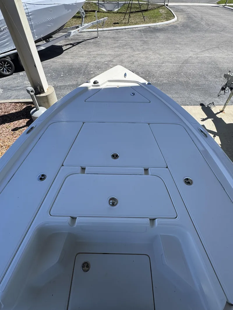 Slide: The Image of Skeeter SX Series SX241 2026 - 34