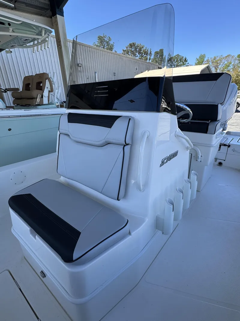 Slide: The Image of Skeeter SX Series SX241 2026 - 42