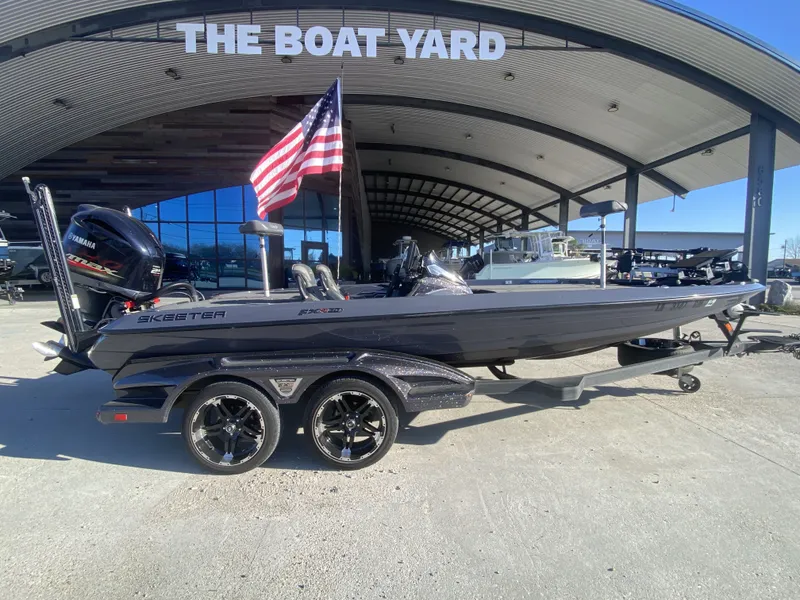 Slide: The Image of Skeeter FXR 20 DC 2020 - 16