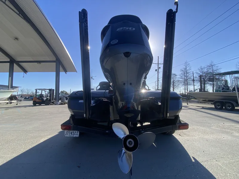 Slide: The Image of Skeeter FXR 20 DC 2020 - 18