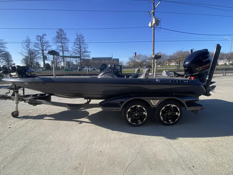 Slide: The Image of Skeeter FXR 20 DC 2020 - 19