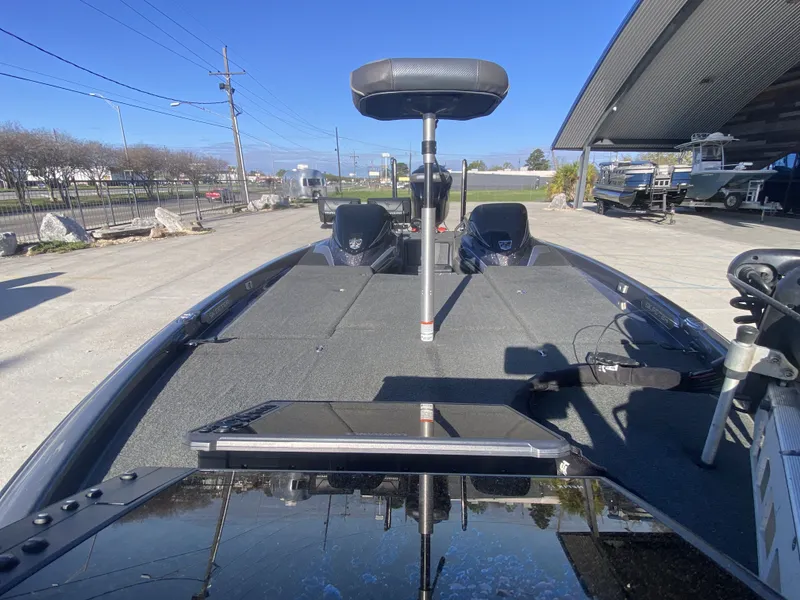 Slide: The Image of Skeeter FXR 20 DC 2020 - 22